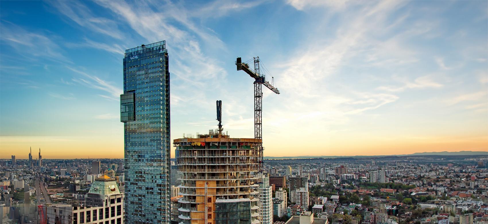 New construction of high-rise building in downtown Vancouver